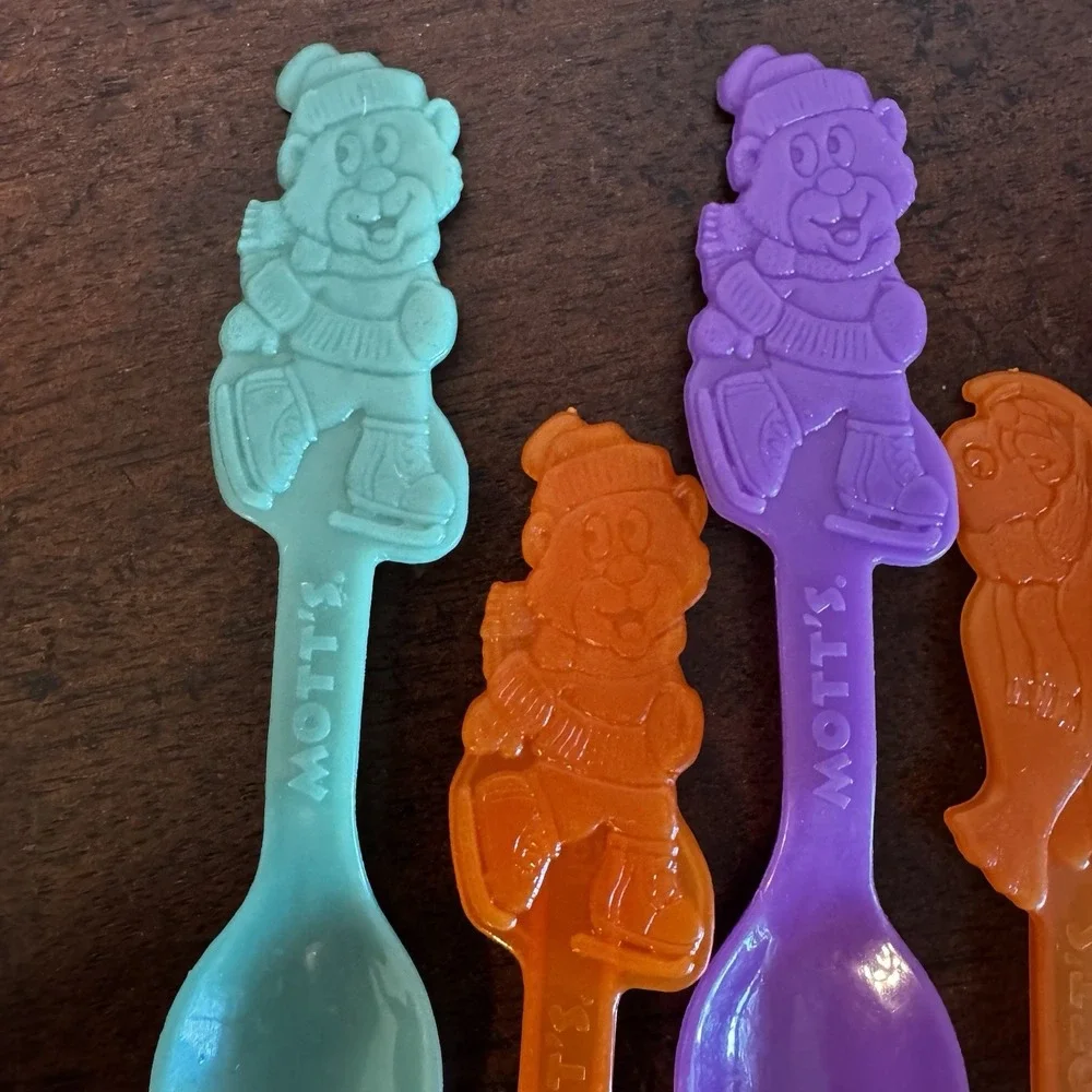 7 - 1994/96 MOTT'S Penguin, Bear & Squid Mascot Plastic Collectible Spoons